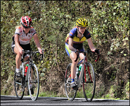 2nd and third placed women on Gibraltar climb